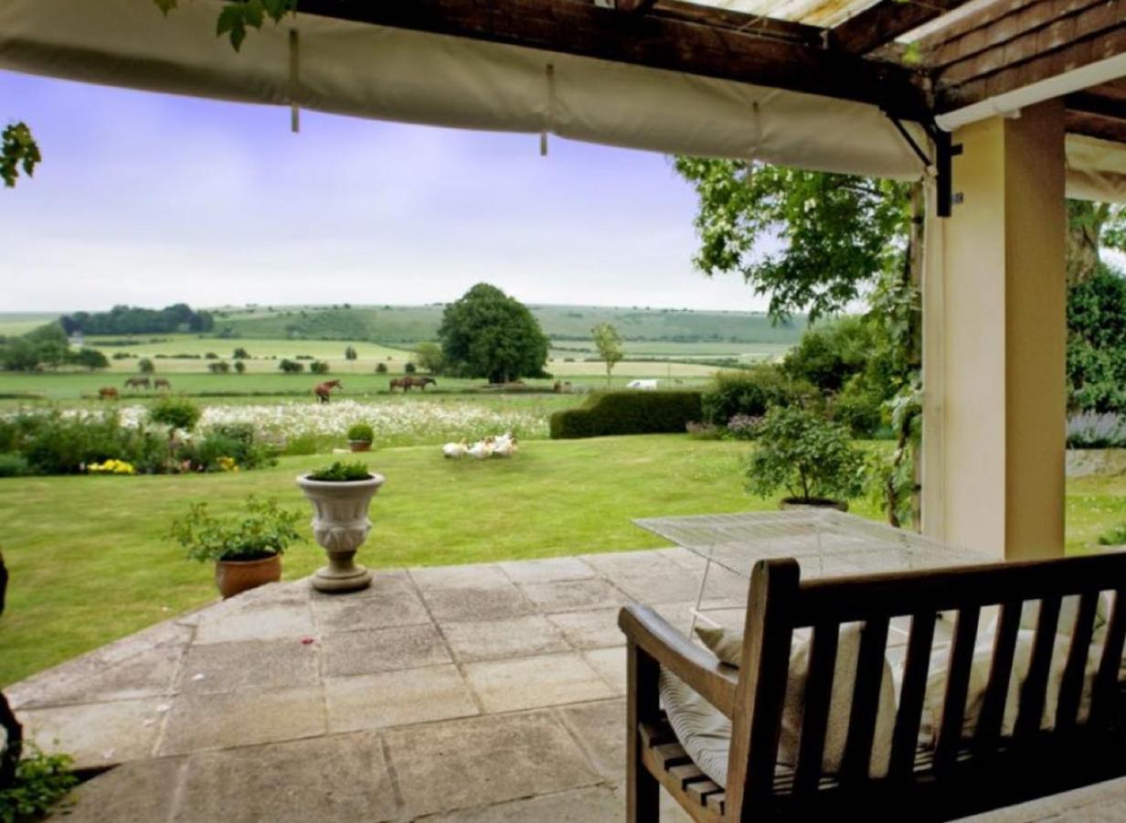 Deverill End Warminster Bagian luar foto